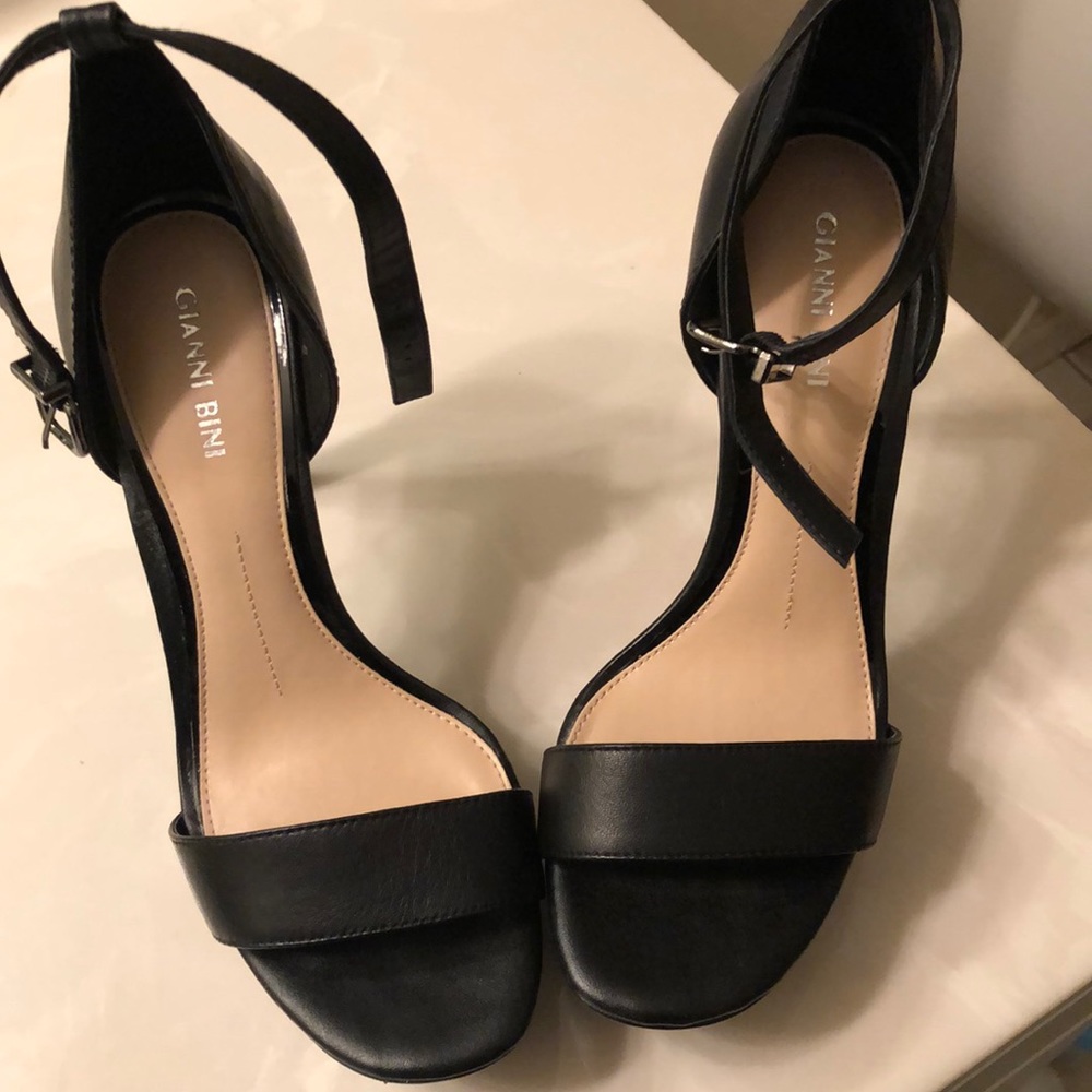 Leather black platform heel